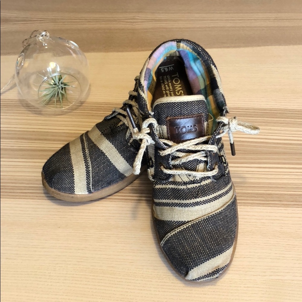 TOMS • Striped Chukka Bootie